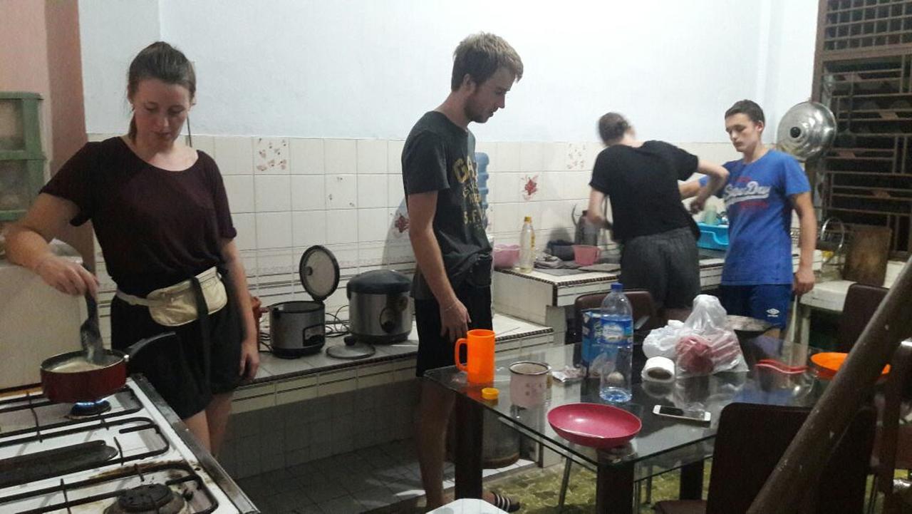 Dazhong Backpacker'S Hostel Medan Kültér fotó